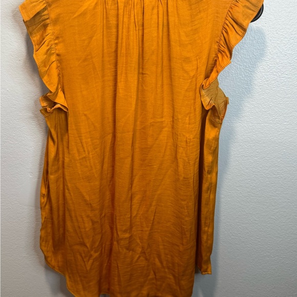 Elegant White Lace Blouse - Picture 6 of 6